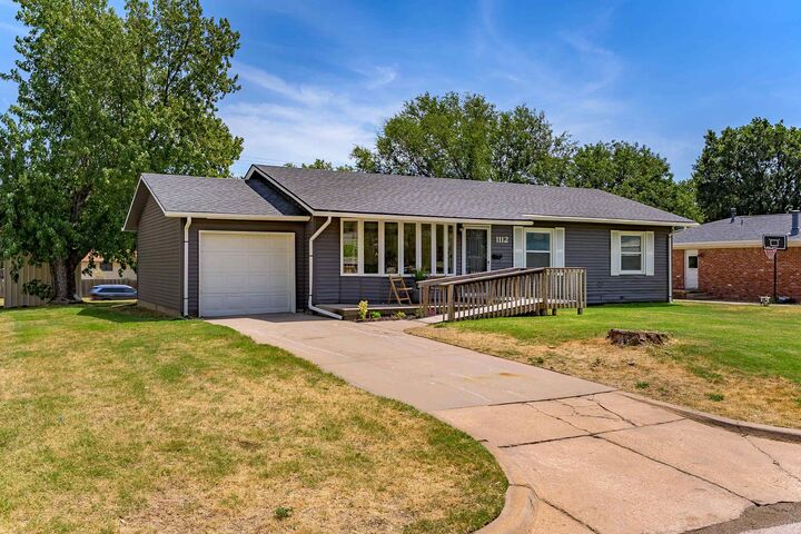 Property Photo:  1112 N Acadia Ave  KS 67212-3145 