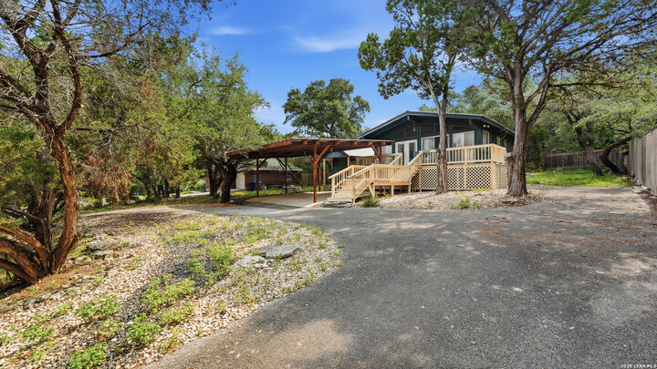 Property Photo:  326 Cedar Dr  TX 78133 