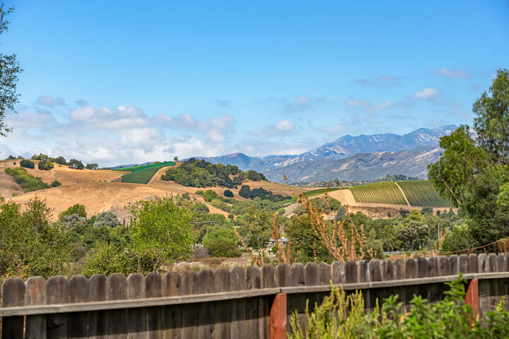 Property Photo: 259 Prospect Street CA 93022