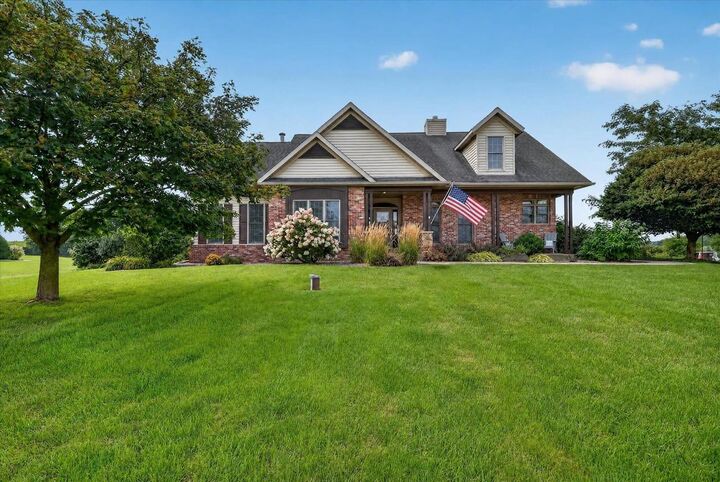 Property Photo: 4730 N Catawba Drive WI 53563