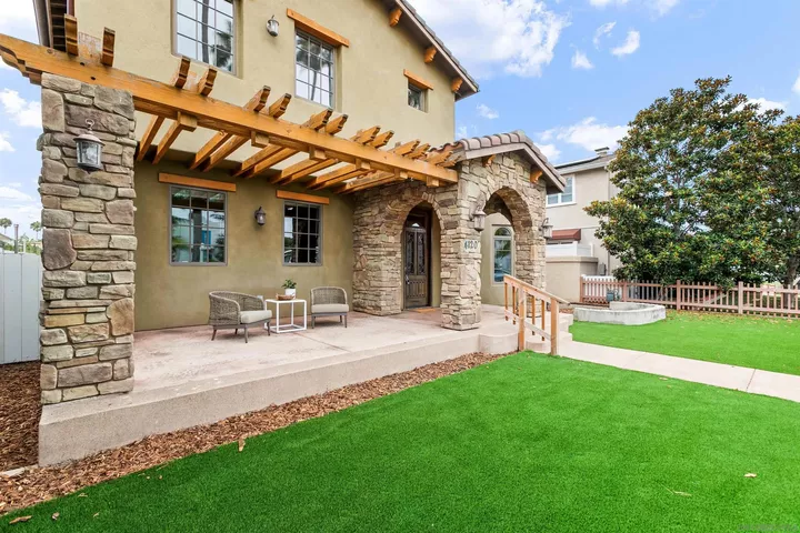 Property Photo:  4120 Bayard St  CA 92109 