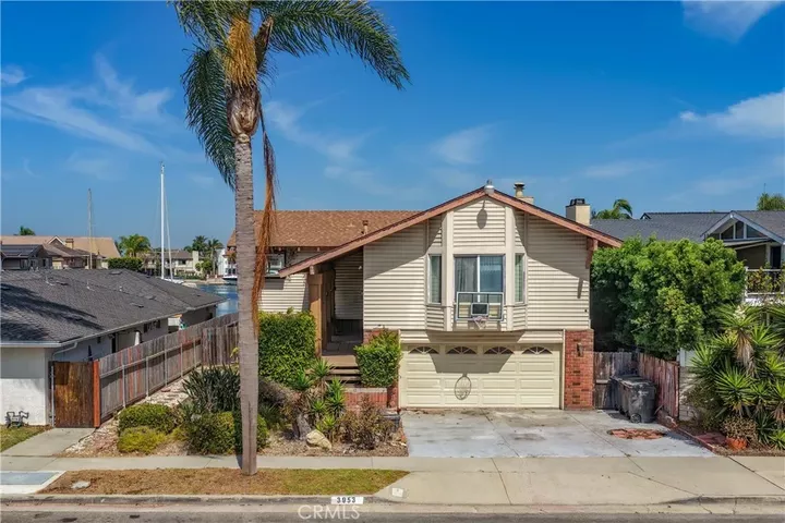 Property Photo:  3953 Mistral  CA 92649 