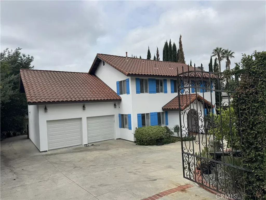 Property Photo:  634 Alameda Street  CA 91001 