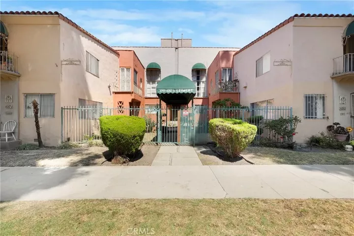 Property Photo:  4261 Leimert Boulevard  CA 90008 