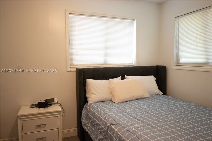Property Photo:  901 NW 33rd Dr  FL 33311 