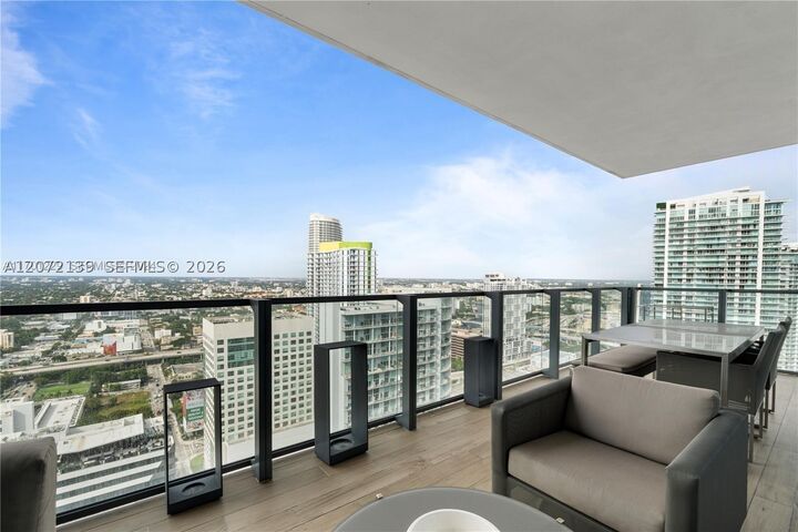 Property Photo: 88 SW 7th St 3412 FL 33130