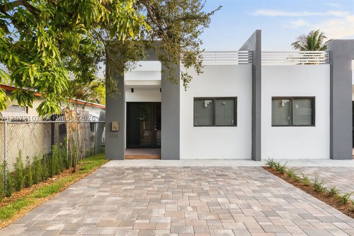 Property Photo: 1216-1218 NE 112th St FL 33161