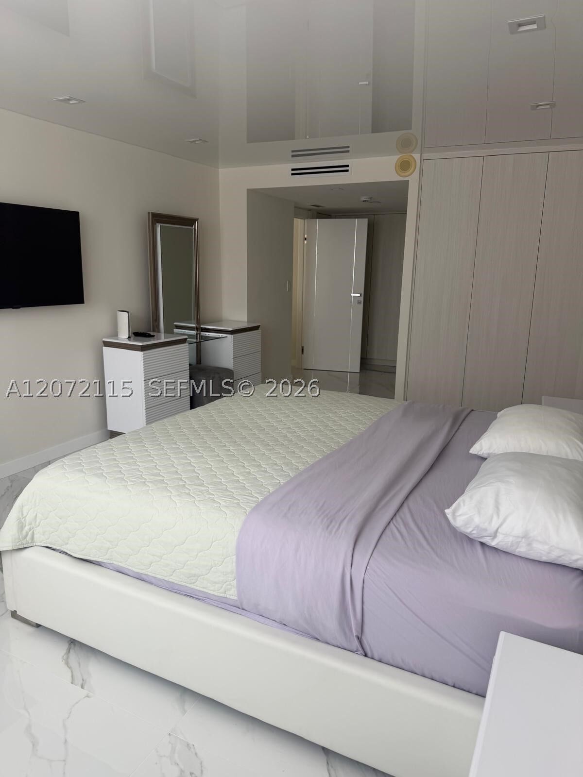 Property Photo:  251 174th St 1414  FL 33160 