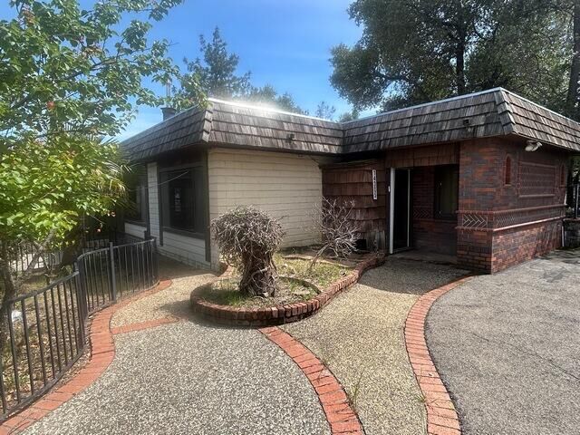 Property Photo: 14305 Wintu Way CA 96003