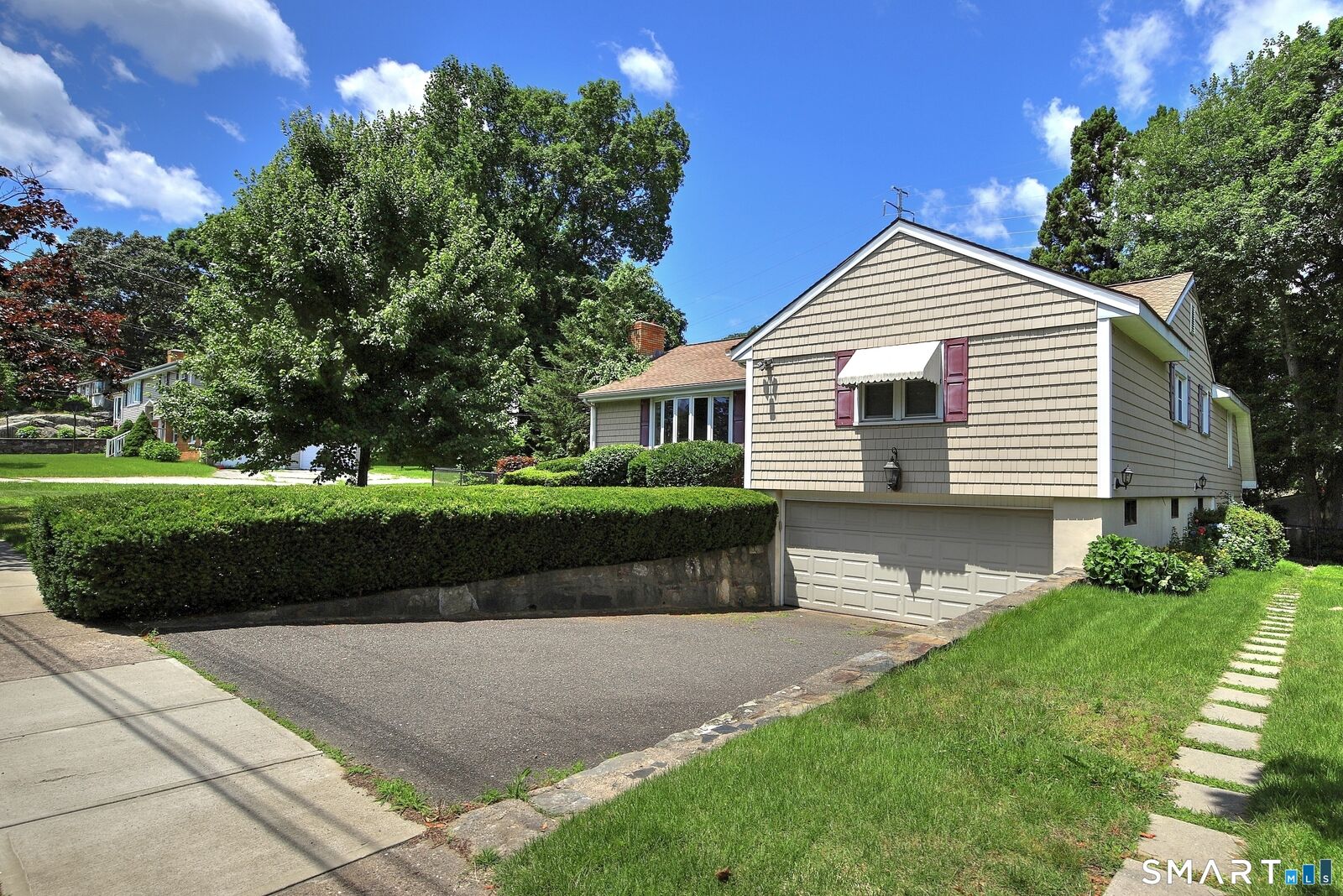 Property Photo:  240 Quenby Place  CT 06614 
