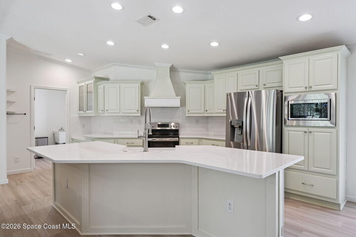 Property Photo:  1161 Lake Harney Woods Boulevard  FL 32754 