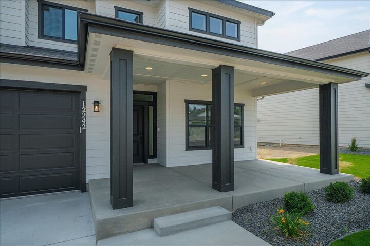 Property Photo:  12242 N Valencia Ave  WA 99208 