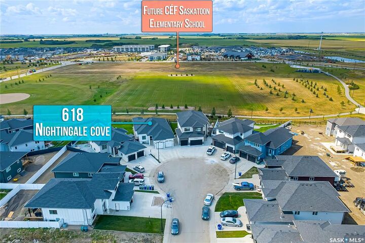 Property Photo: 618 Nightingale Cove SK S7L 6X7