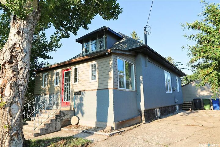 Property Photo: 209 Myrtle Avenue SK S3N 1R3