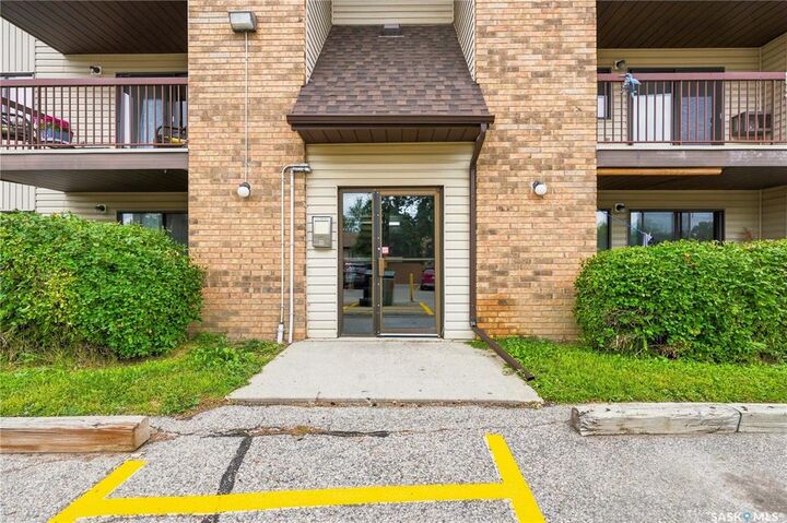 Property Photo:  345 Kingsmere Boulevard 302  SK S7J 4J6 