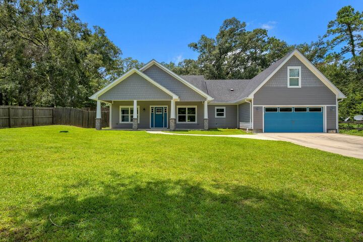 Property Photo: 2014 Longspur Lane FL 32309