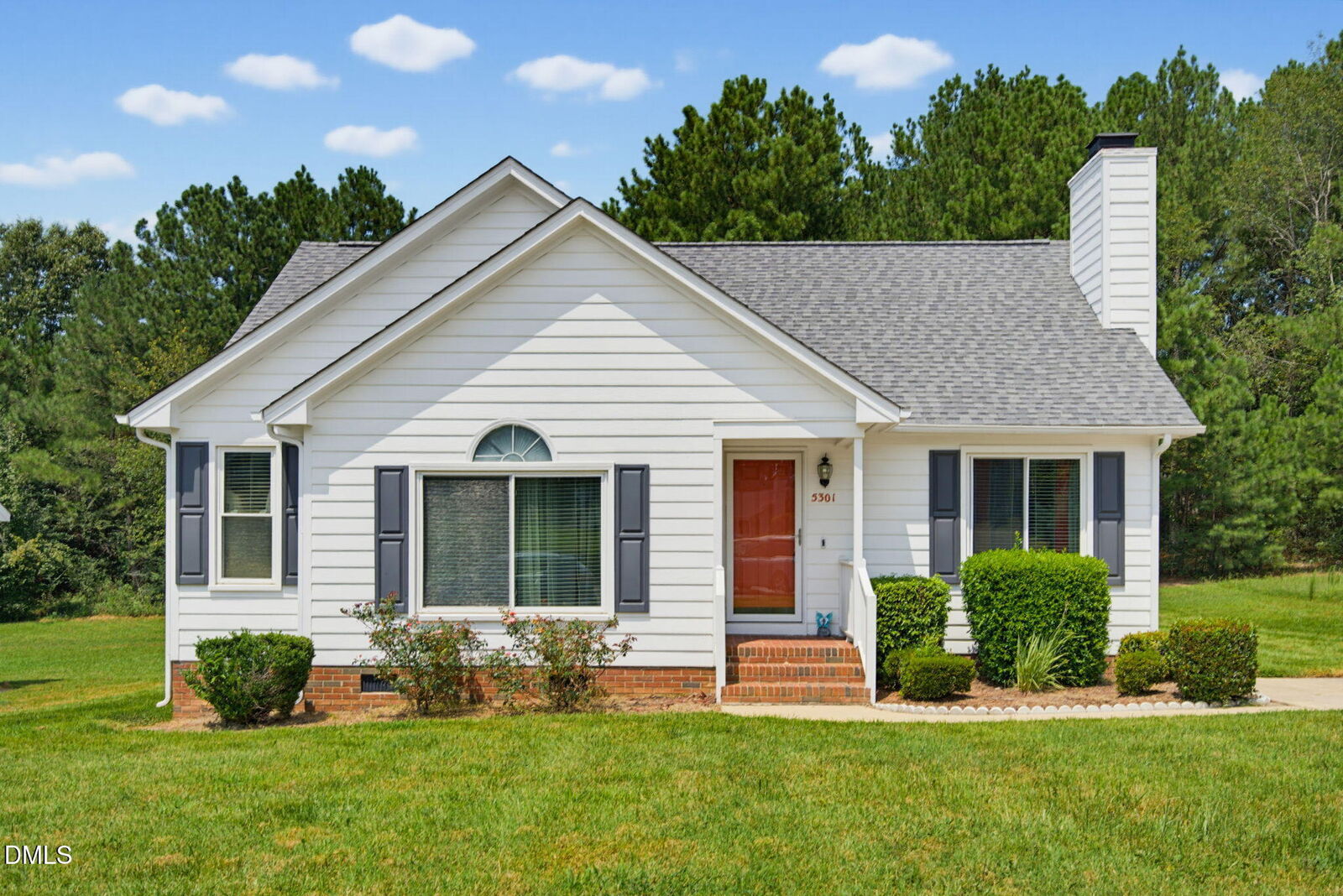 Property Photo: 5301 Cottage Bluff Lane NC 27545