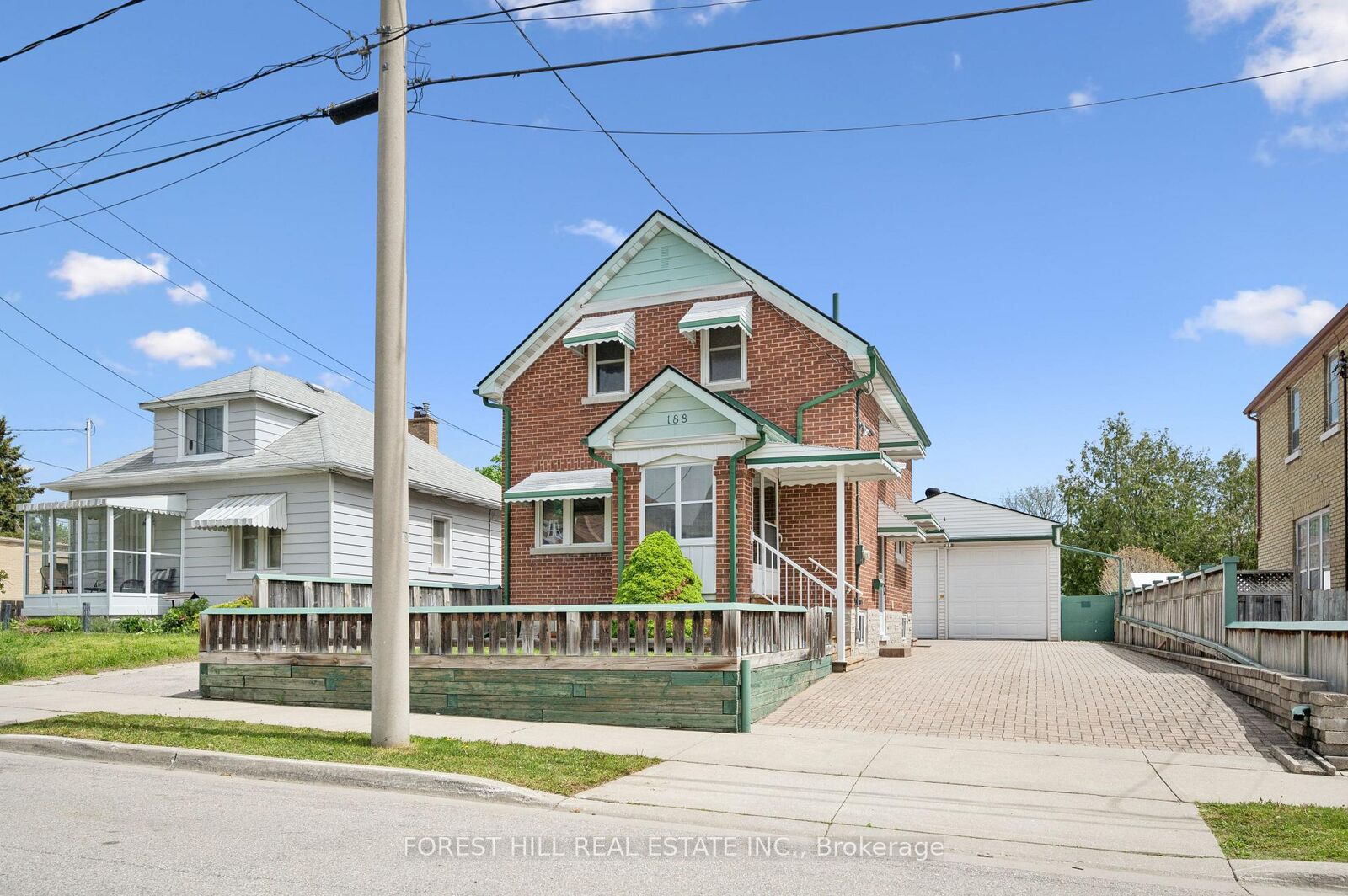 Property Photo: 188 Wentworth Avenue ON N2M 3S4