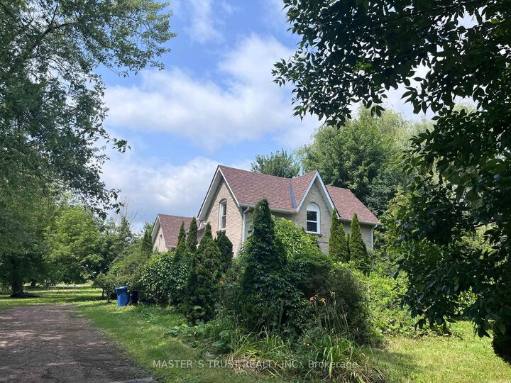 22156 Leslie Street N — photo 1