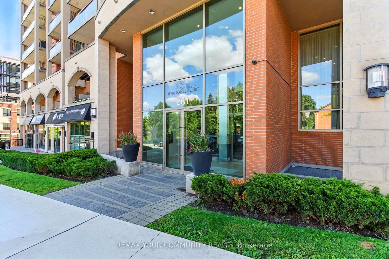 Property Photo: 281 Woodbridge Avenue 438 ON L4L 0C6