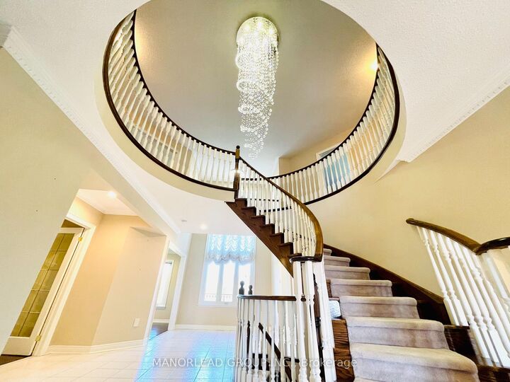 Property Photo: 16 Headford Avenue ON L4B 3V7