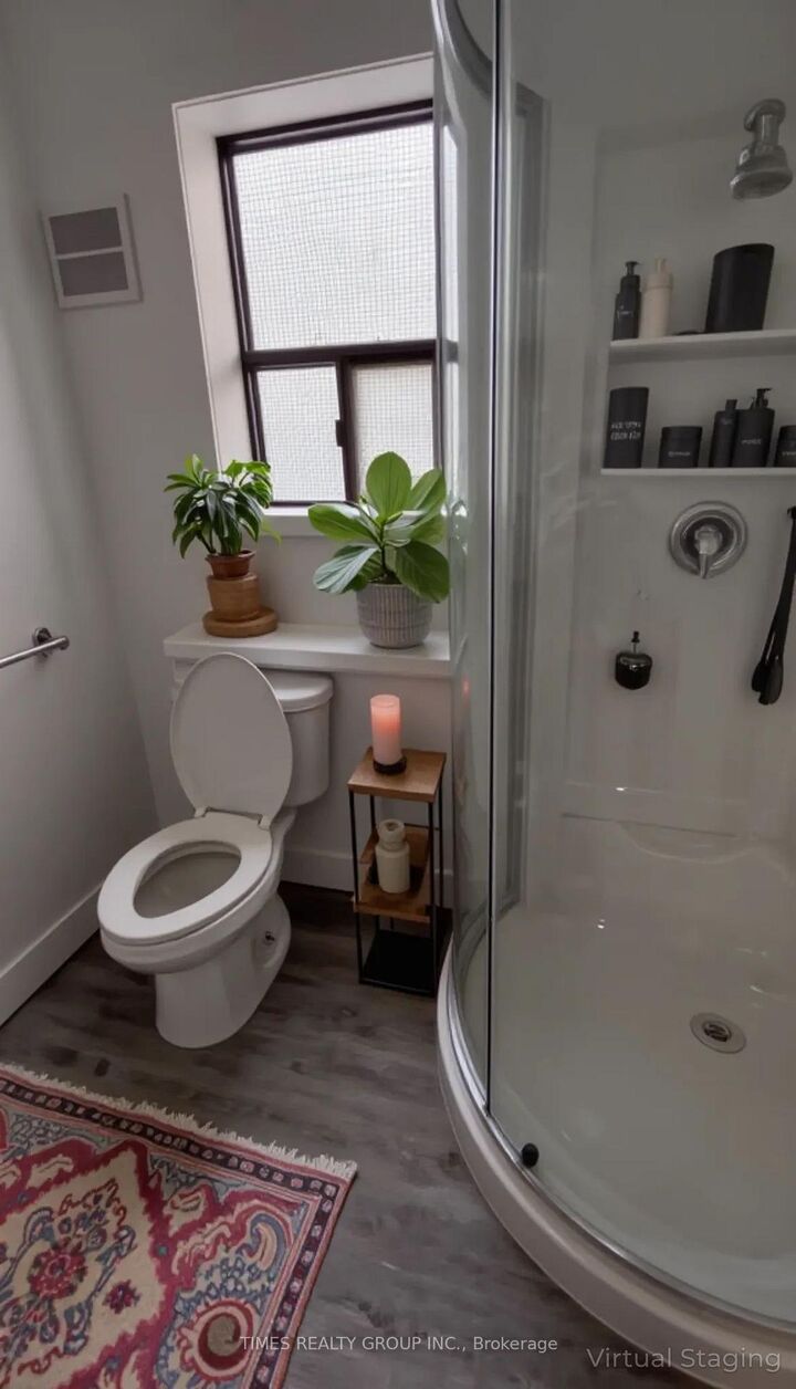 Property Photo:  600 Church Street 2  ON M4Y 2E7 