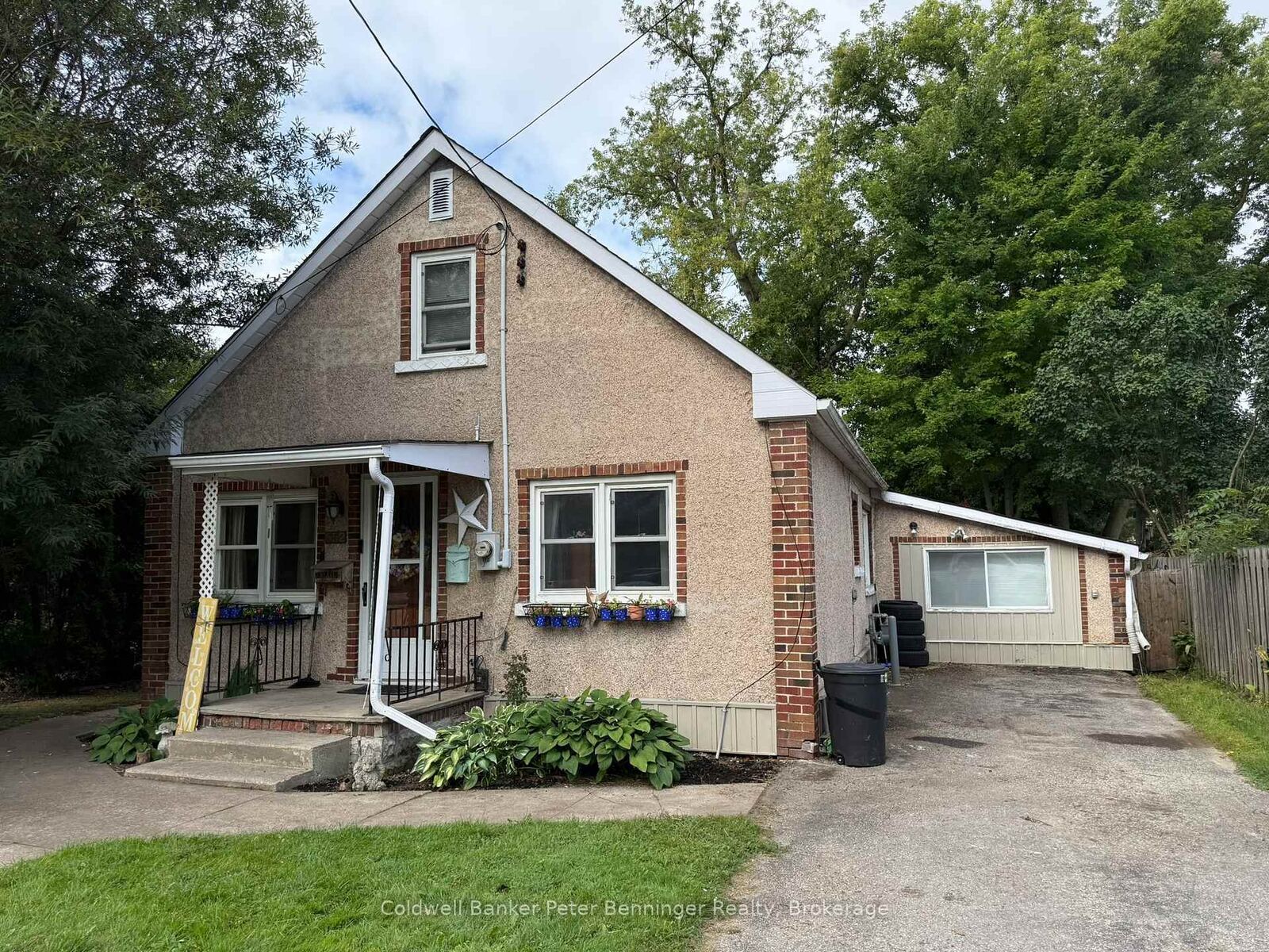 Property Photo: 552 11th Avenue ON N4N 2S4