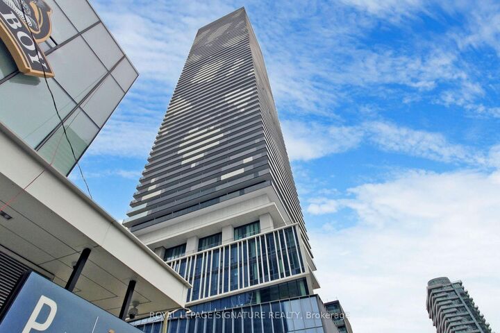 Property Photo: 138 Downes Street 5203 ON M5E 0E4