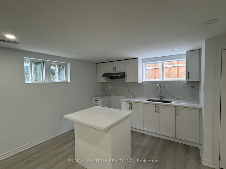 Property Photo:  217 Moore Park Avenue Basement  ON M2M 1N5 