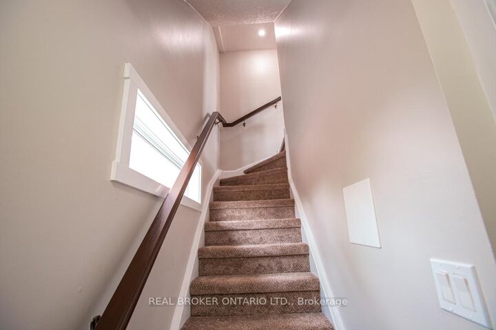 Property Photo:  489 East Avenue B  ON N2H 0A8 