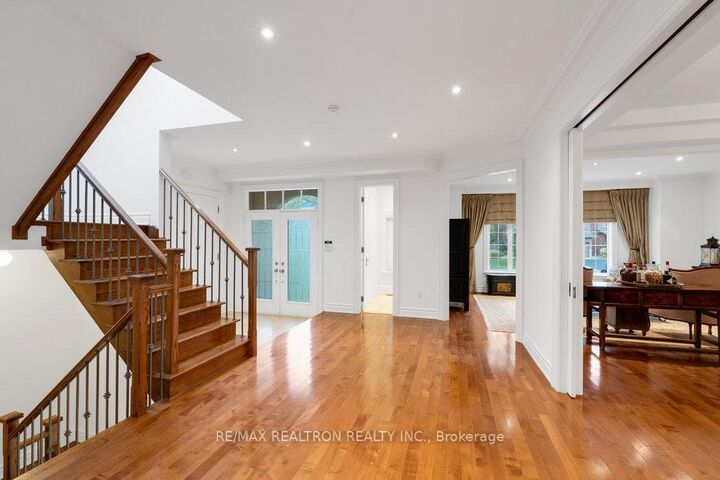 Property Photo: 93 Oak Avenue ON L4C 6R6