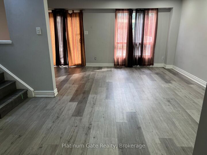 Property Photo:  108 Courtleigh Square  ON L6Z 1J3 