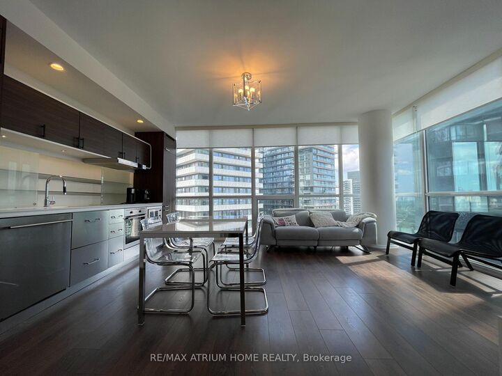 45 Charles Street E 3910 — photo 1