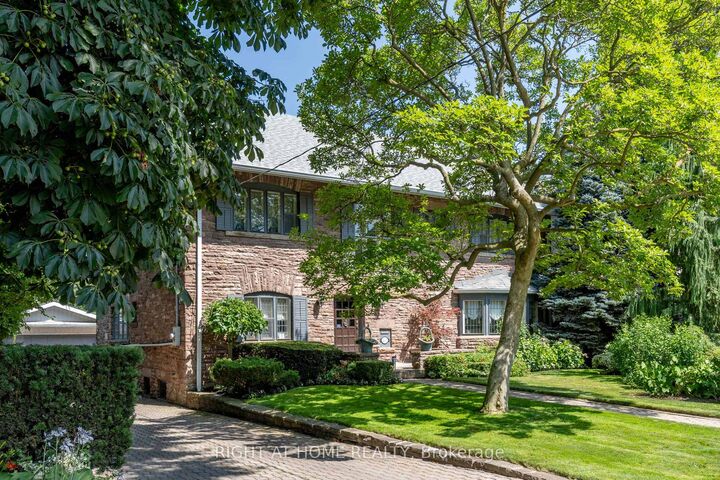 Property Photo: 287 Russell Hill Road ON M4V 2T5