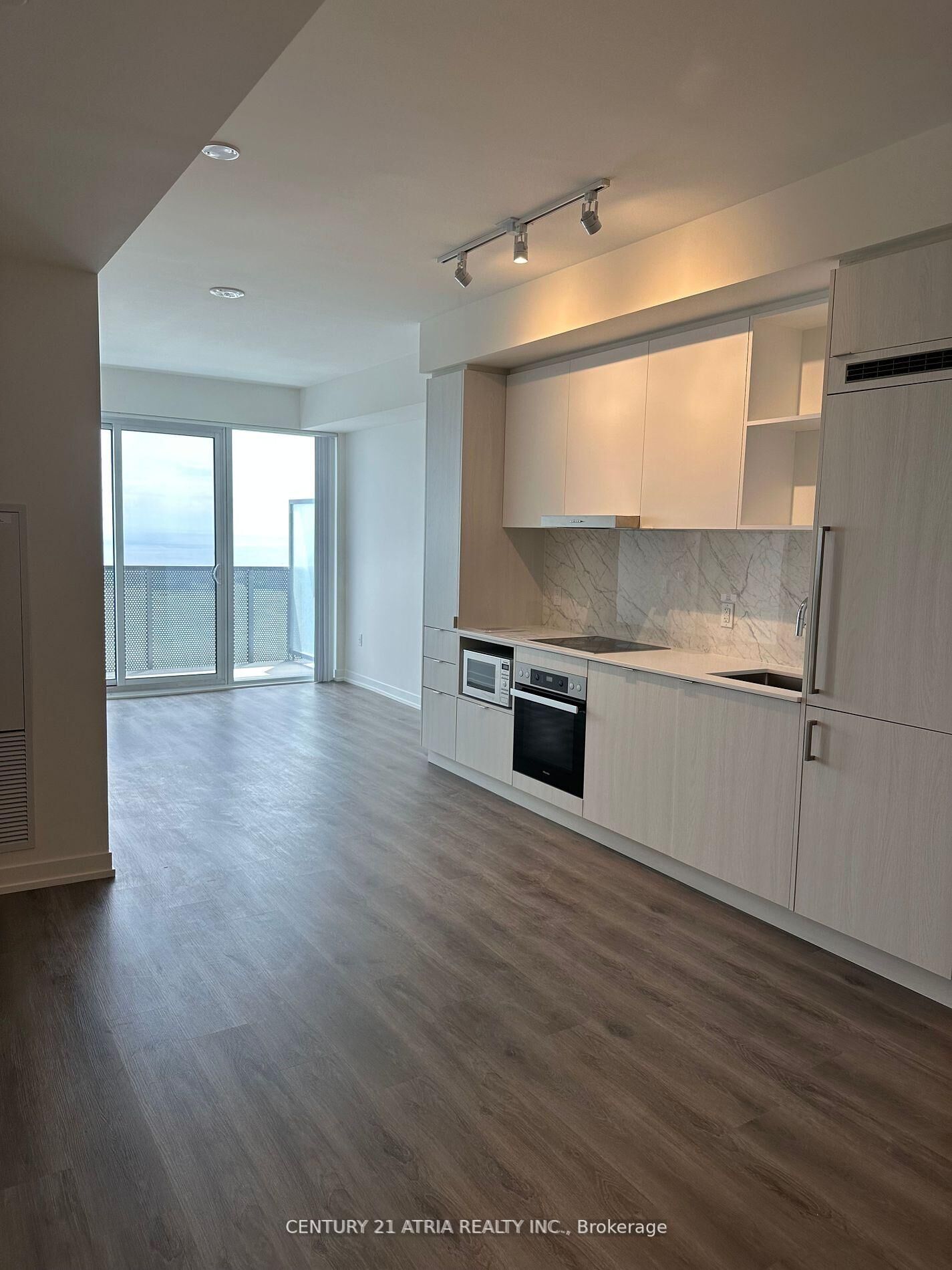 Property Photo:  138 Downes Street 5508  ON M5E 0E4 