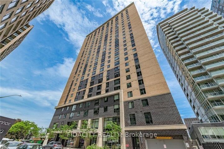 105 Champagne Avenue S 2908 — photo 1