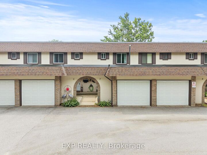 4230 Meadowvale Drive 7 — photo 1