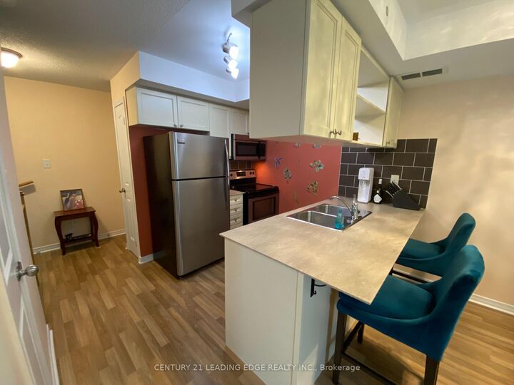 Property Photo: 76 Munro Street 5 ON M4M 2S9