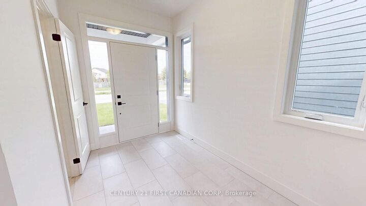 Property Photo: 1225 Tulloch Avenue ON N6M 0L8