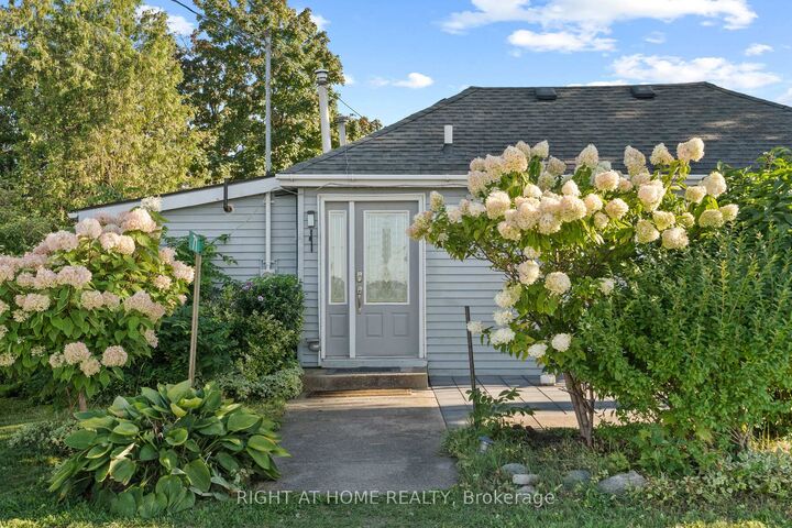 Property Photo: 71 Lighthouse Dr Drive ON N1A 2W6