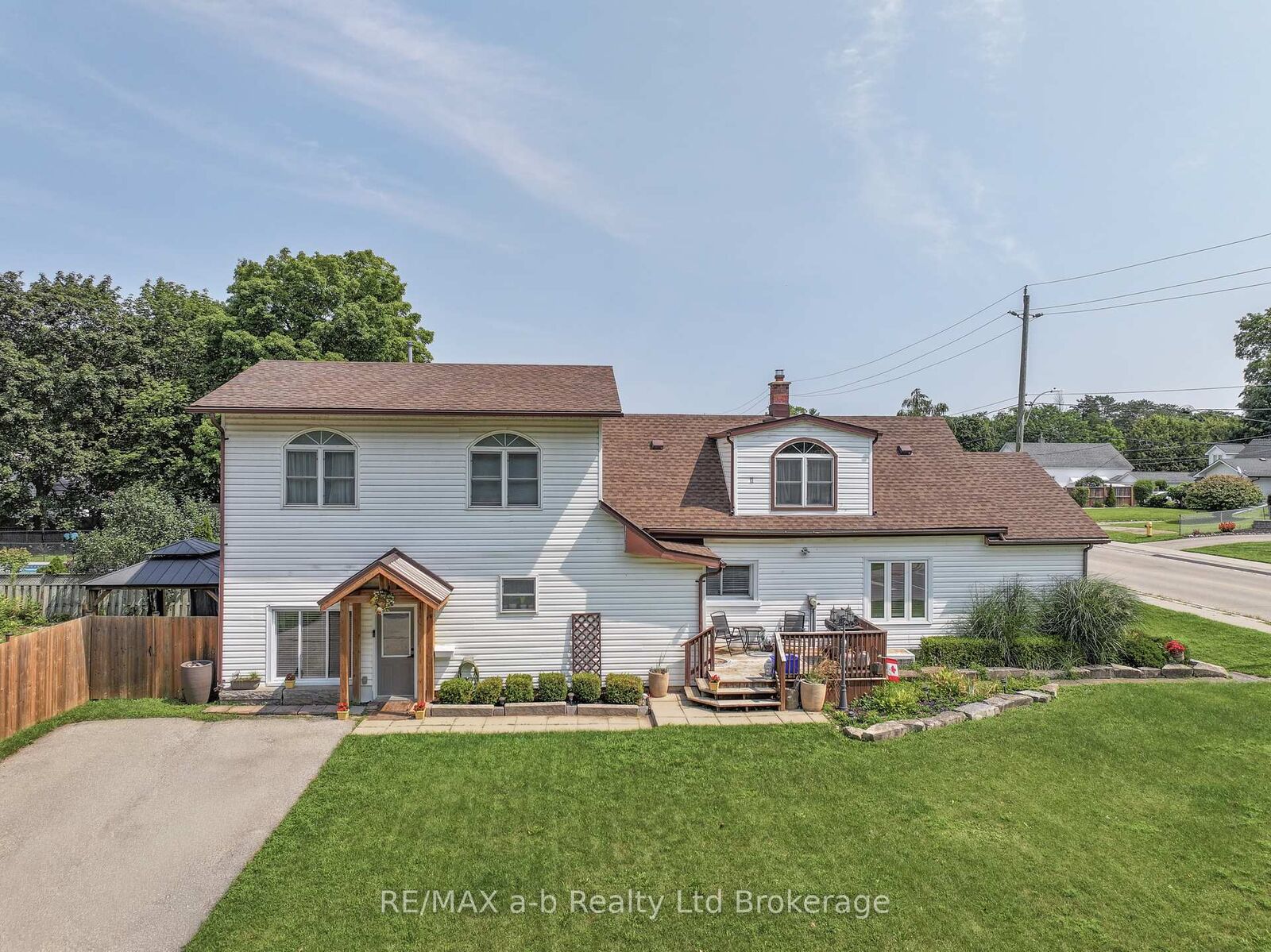 Property Photo: 13 Potters Road N ON N4G 2G9