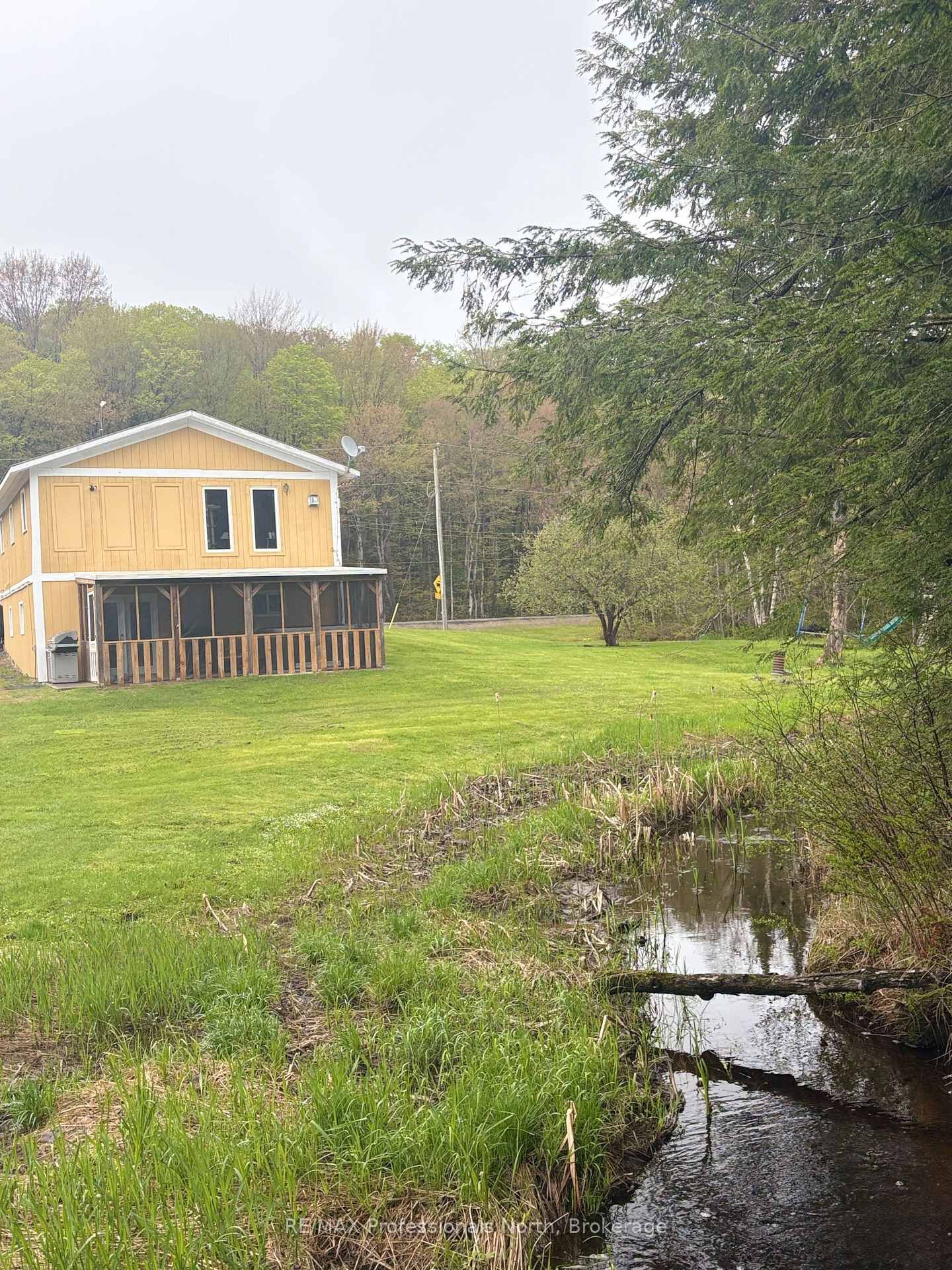 Property Photo: 2315 Aspdin Road ON P0B 1M0