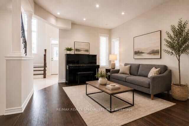 Property Photo:  7 Kingspoint Circle  ON L8E 6C5 