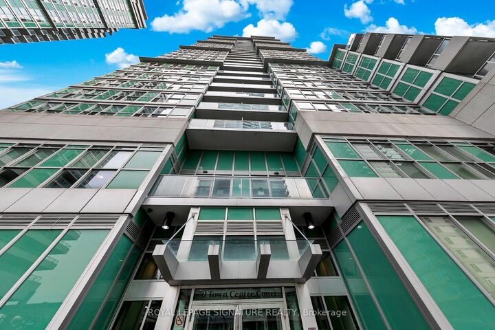 Property Photo: 70 Town Centre Court 3005 ON M1P 0B2
