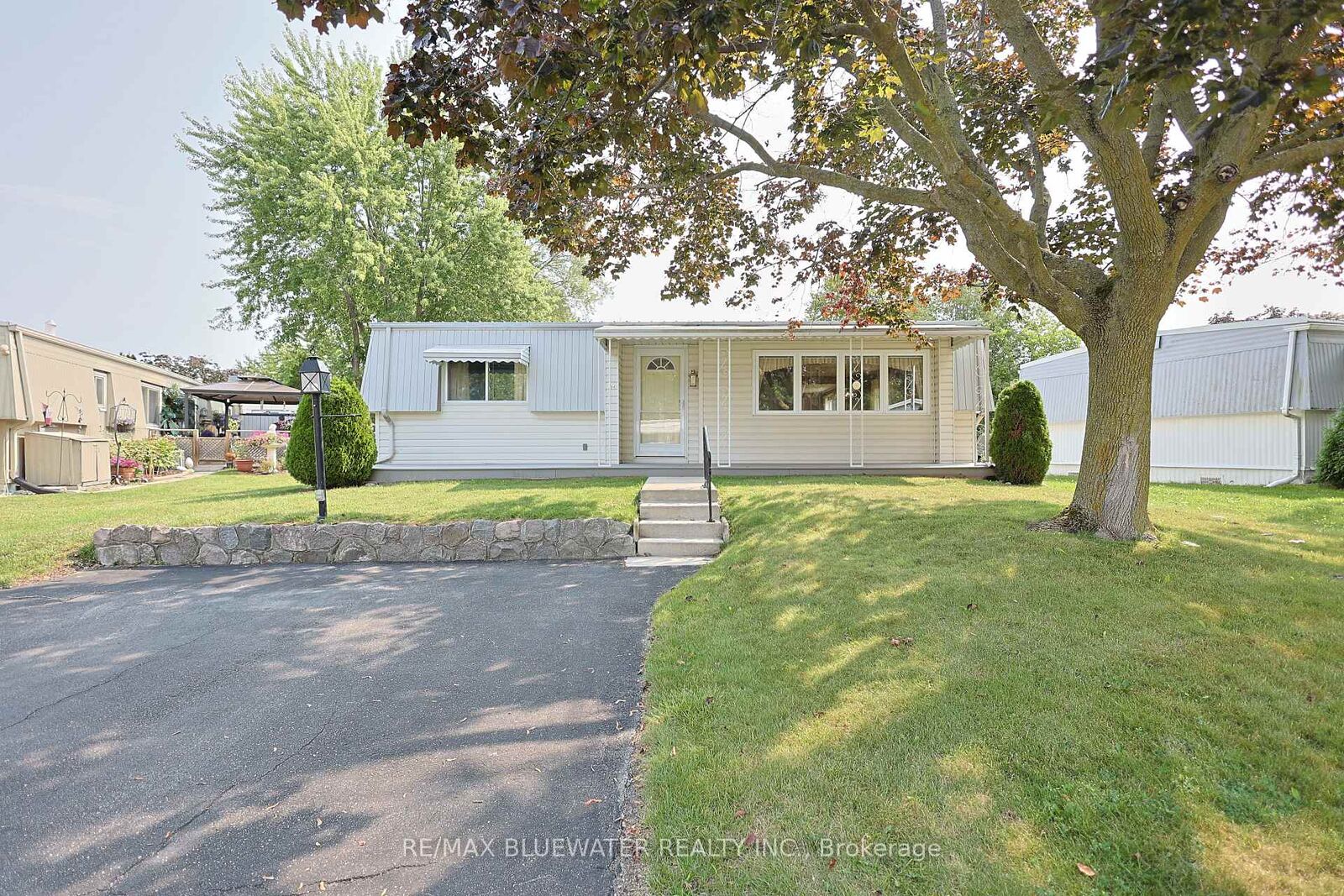 Property Photo:  254 Highland Springs N/A  ON N0M 1T0 