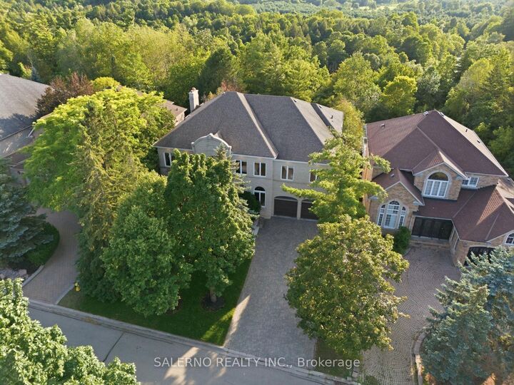 Property Photo: 188 Deerchase Circle ON L4H 1G9