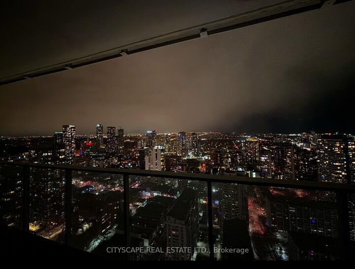 Photo de la propriété: 501 Yonge Street 4206 ON M4Y 1Y4