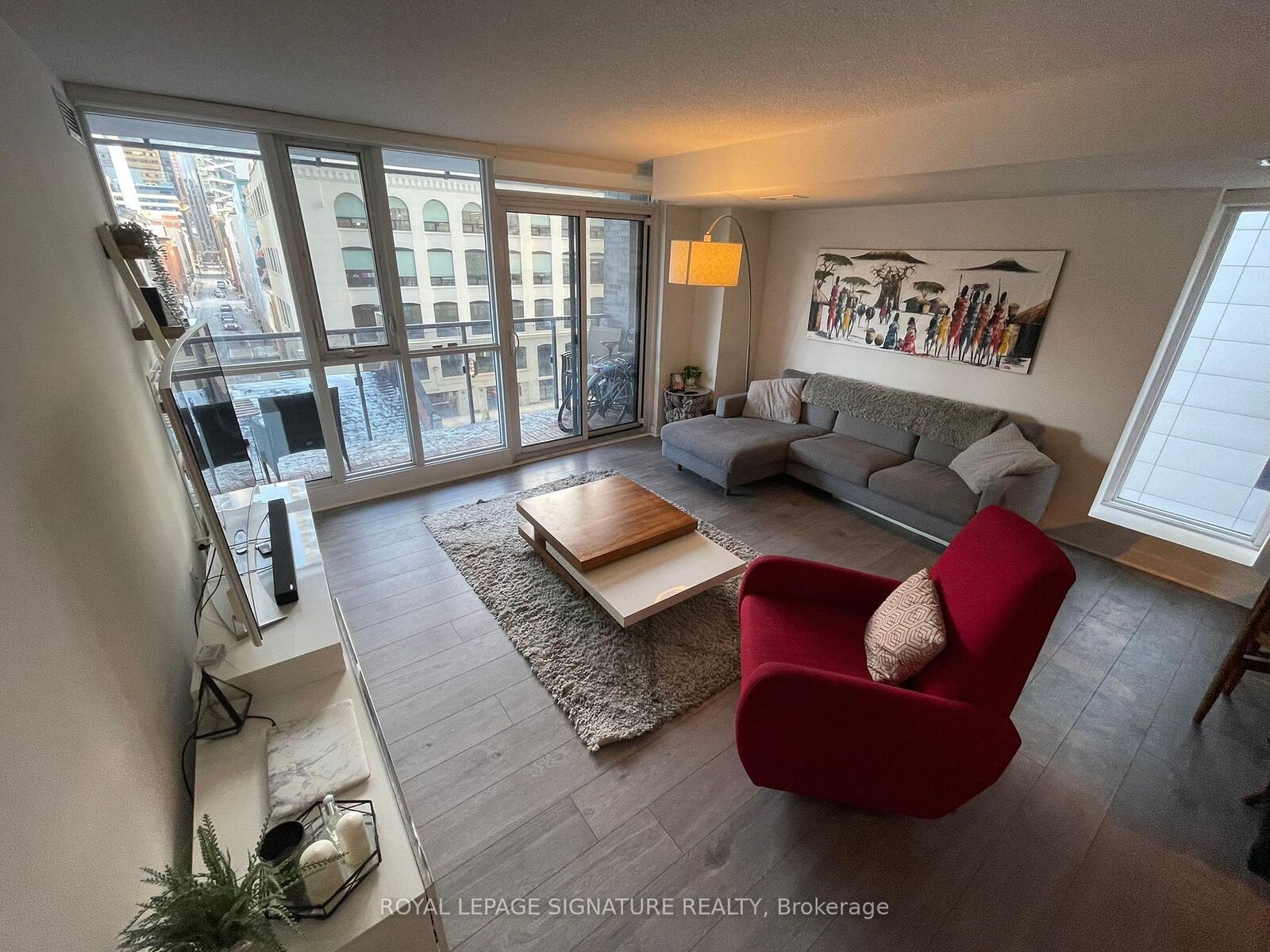 Property Photo: 295 Adelaide Street W 414 ON M5V 0L4