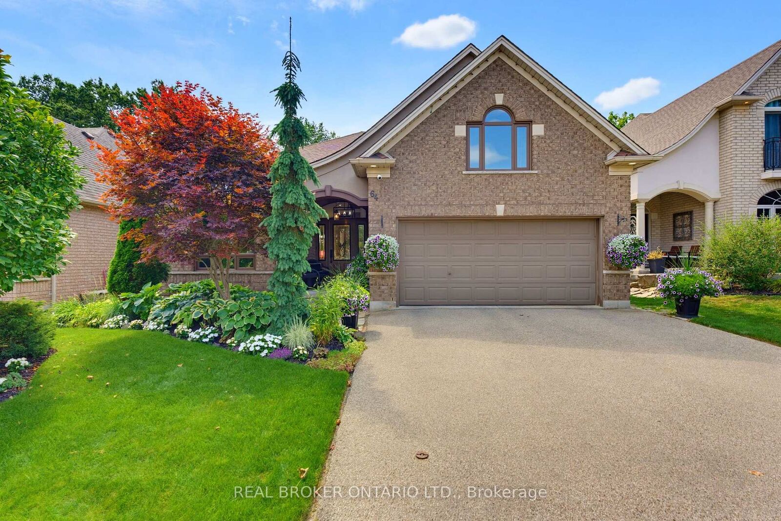 Property Photo: 64 Carmichael Crescent ON N3R 8A9