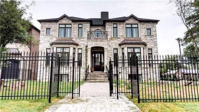18 Parker Avenue — photo 1